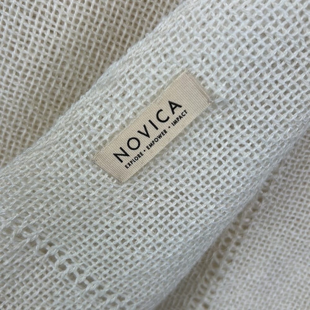 Perfect new without tags Novica Knit Wool Scarf - Picture 4 of 4